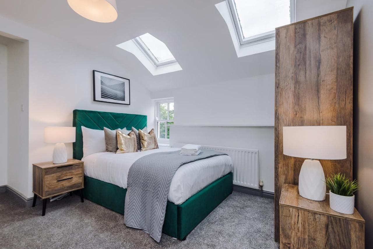 Host & - The Roscoe Coach House *